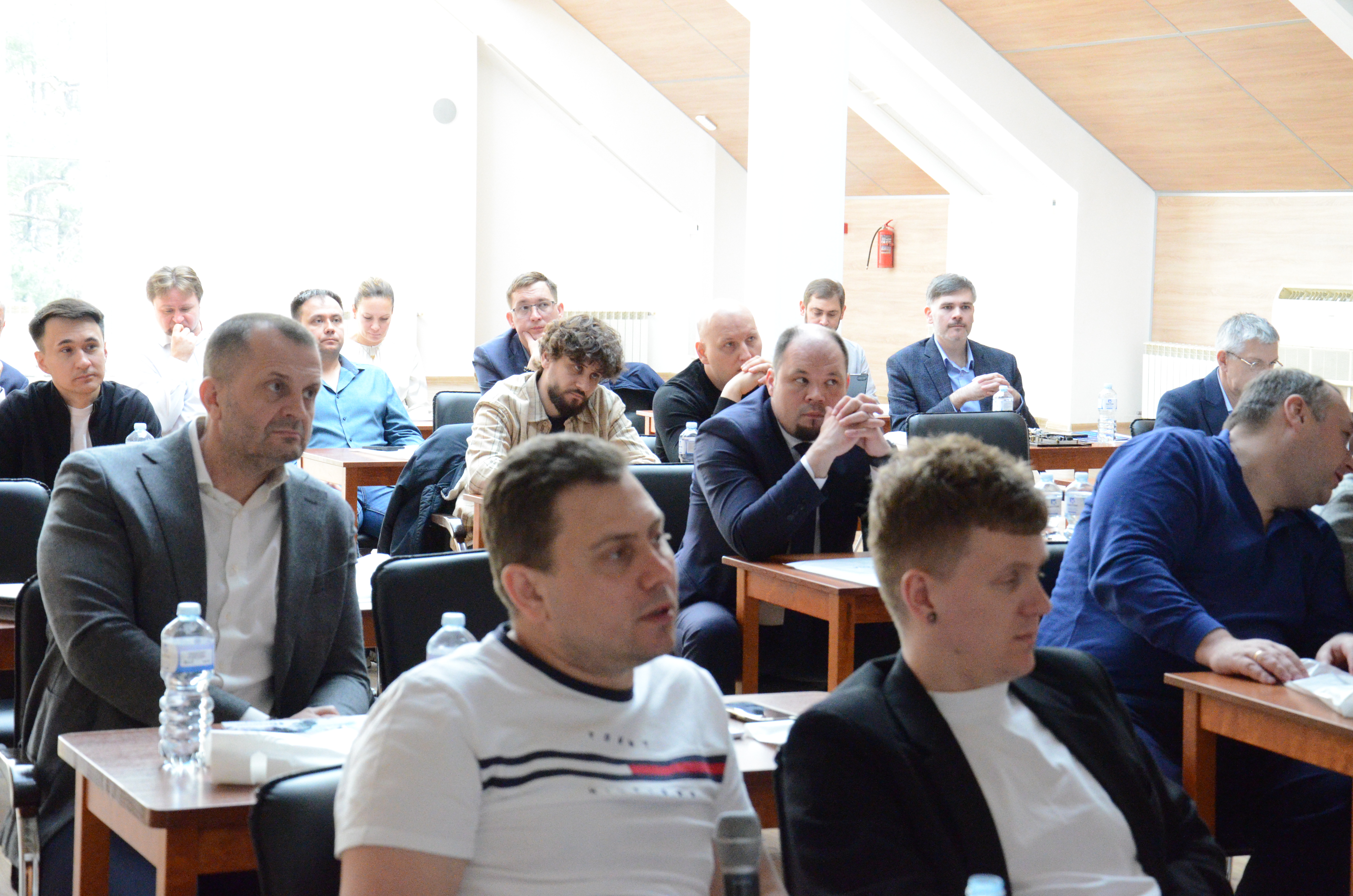 Группа компаний «Кастом» успешно провела расширенное заседание Рабочей группы по открытой АСУ ТП