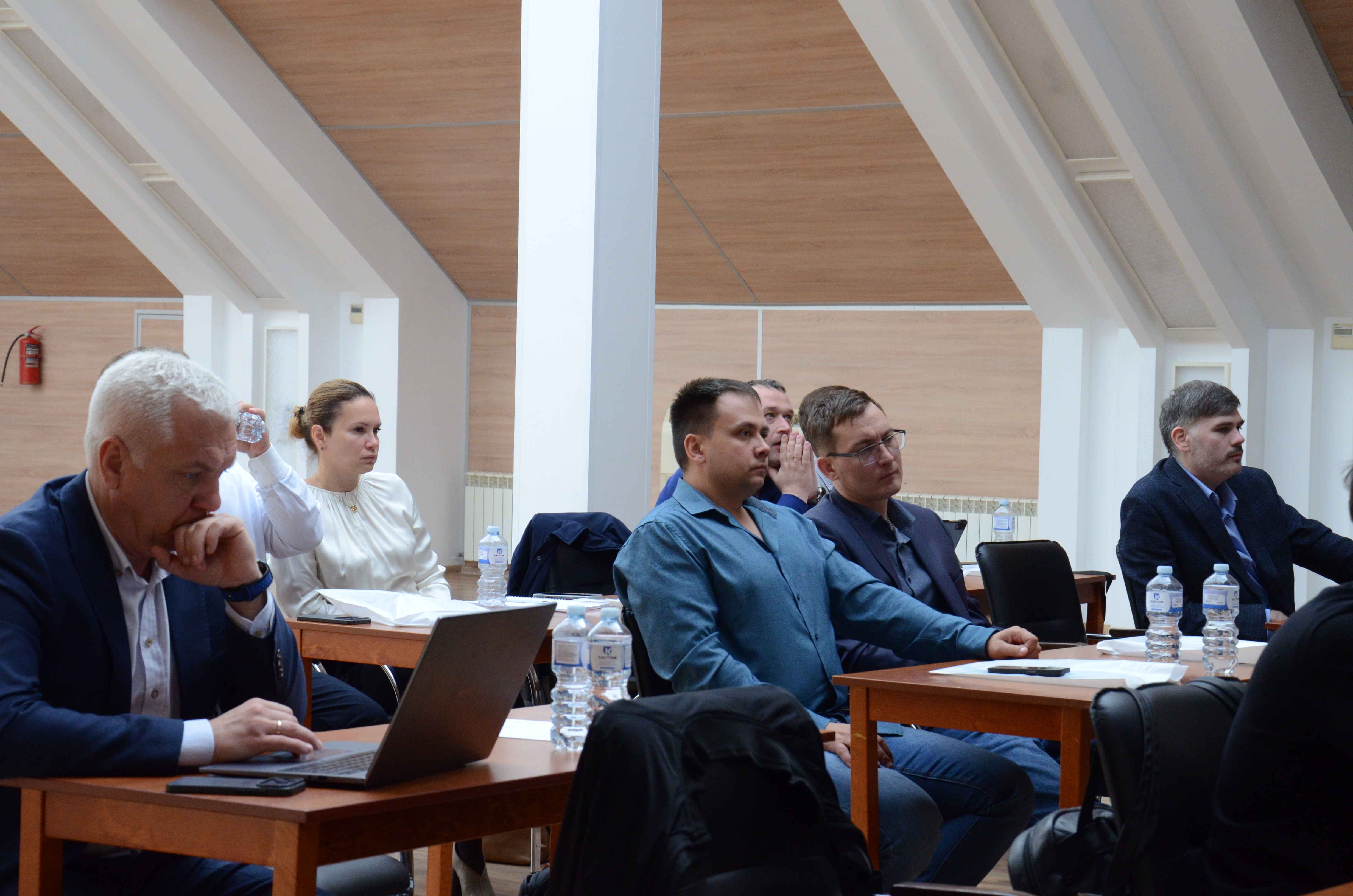 Группа компаний «Кастом» успешно провела расширенное заседание Рабочей группы по открытой АСУ ТП