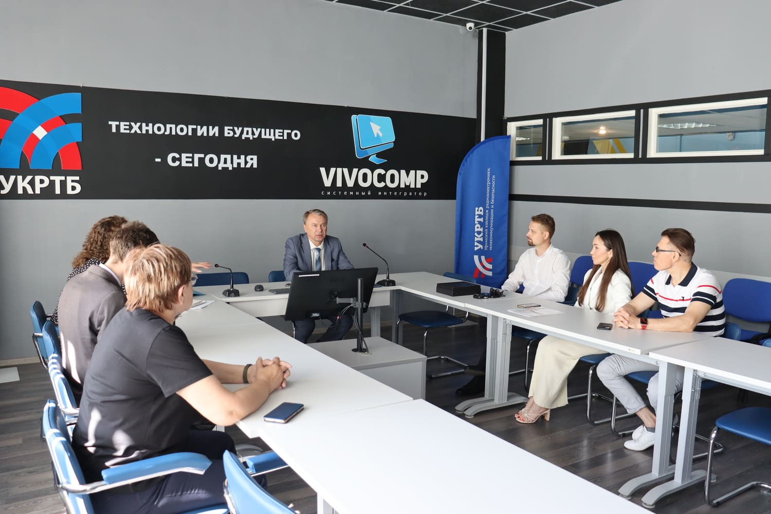 Сотрудники компании «Кастом» посетили Уфимский колледж радиоэлектроники